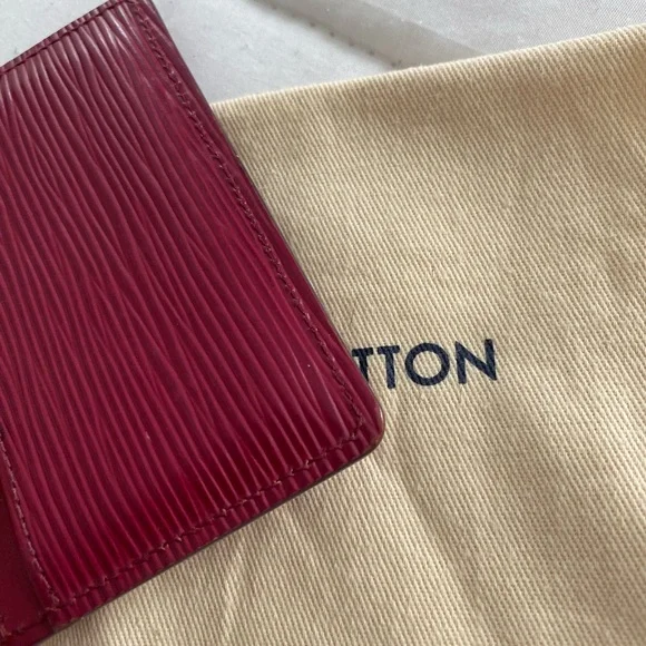Louis Vuitton Epi Leather Fuchsia Card Holder - Picture 6 of 8